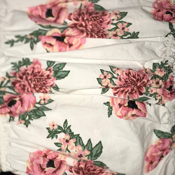off the shoulder floral shirt - Picture 2 of 2